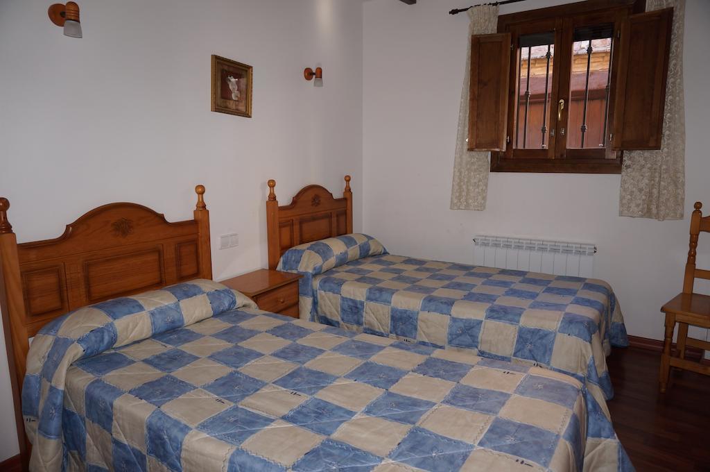 Casa Rural Os Arregueses Alquézar Esterno foto